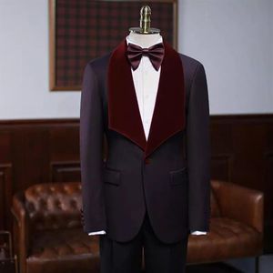 Ternos masculinos Blazers 2021 Homens pretos Lapela de veludo Borgonha Noivo Smoking Noivo Padrinhos Festa de Casamento Jantar Homens Últimos Desenhos M274C