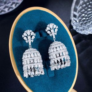 Ohrstecker CWWZircons Exquisiter baumelnder Tropfen, klobiger Zirkonia, Statement-Luxus-langer Kronleuchter-Braut-Hochzeitsohrring für Frauen CZ509 230719