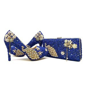 Scarpe da sposa di perle blu royal con borsa abbinata Scarpe da festa di nozze con strass stile pavone dal design splendido con pochette357Q