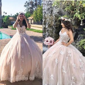 2022 Stunning quinceanera dresses See Though Top Sweetheart Lace-up Applique Ball Gowns Prom Sweet 16 Dress robes de soiree Evenin225r