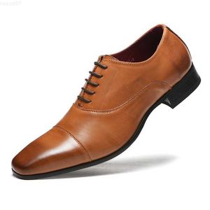 Klänningskor lyx varumärke män klädskor mode brunt patent läder mäns affär läder skor låga häl casual skor chaussure homme l230720