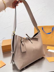 2023 Populära modehandväska Lyxig designdesign Designer Bag Casual Matching Crossbody Bag Wide Shoulder Strap Single Shoulder Bag