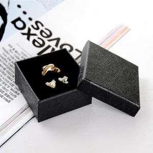 Simple Seven6 3 6 3 2 3cm Classic Black Jewelry Ring Box Bracciale di carta speciale Scatola per il trasporto Display pendente Festival con S2121