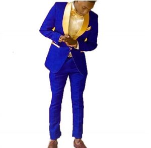 Abiti da uomo Blazer Groomsmen Smoking da sposo blu royal Scialle Risvolto oro Uomo 2 pezzi Giacca da sposo da sposaPantaloniCravatta 230720