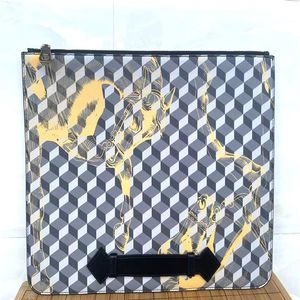 Geldbörsen Männer Frauen LOUP NOIR Clutch Taschen Toilette Ecrue Tasche Umschlag Paket Dokumente Kulturbeutel Schutz Make-up Clutch Leathe1949