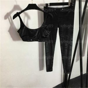 Tuta Set da due pezzi Abiti firmati Pantaloni da donna Abbigliamento Alfabeto Fettuccia Gilet di velluto Pantaloni attillati elasticizzati Yoga Fitness Sport Designer Tuta da donna