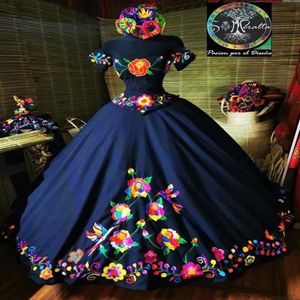 Charro Mexico Quinceanera Dress Navy Blue 자수 레이스 어깨에서 나오는 스위트 스위트 15 여자 졸업 무도회 드레스 Crost back307p