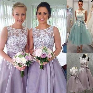 Tea Length Tulle A Line Bridesamid Dresses with White Lace Sleeveless Homecoming Party Gowns Maid of Honor Dress290r