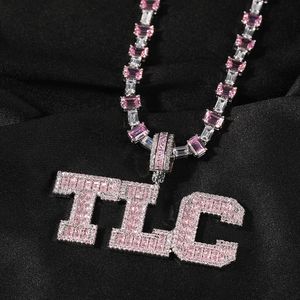 Charm Pink Zircon A-Z Letters Pendant Halsband med Pink Zircon Tennis Chain