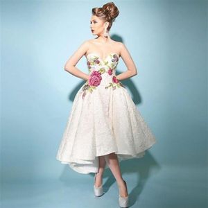 2018 Ball Gown HiLo Prom Dresses con scollo a cuore Tè Lunghezza al ginocchio Senza maniche Fiori di pizzo Elegante Sweety Party Evening Go9215q