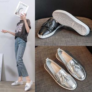 Dress Shoes fringe pandent genuine leather flat shoes woman round toe cutout silver moccasins spring summer tassel cowhide loafers women L230721