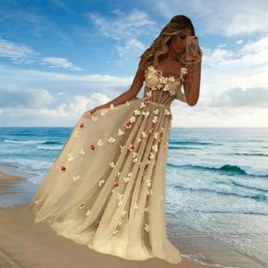 2022 A Line Sheer Tulle Prom Dress online USA Abiti da sera sexy con spaghetti lunghi celebrità Abiti formali con fiori fatti a mano257c