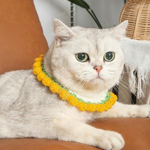 Coleiras para cães Gato Doce Coleira de crochê Cachecol para animais de estimação Com Flor Tulipa Colar tricotado à mão Capa Bandana Acessório Panos Chihuahua Presente