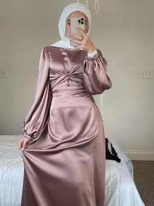 Temel Sıradan Elbiseler Eid Saten Abaya Müslüman Uzun Dres Zarif Sargı Ön Kesikli Hicap Mütevazı Parti Arapça İslam Türkiye Abayas Ramazan 230720