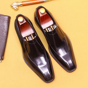 Mocassini eleganti da uomo italiani Luxury Genuine Leather 2023 New Style Desiger Patent Leather Dress Business Wedding Social Shoes Man