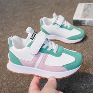 Spring New Children's Sports Shoes Running Shoes Boys 'Soft Sole Panel Color Girls' Läder Casual Shoes