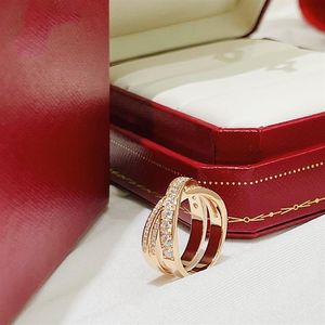 Luxurys Designers Ring Fashion Diamond Inlay高品質の仕上げクラシックスタイル小説小説レジャー男性と女性適切なFO305T
