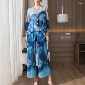 Women's Two Piece Pants Miyake Pleated Printed Pant Set 2023 Suit Seven Point Sleeve Single Breasted Top Korean Style Loose Straight Leg