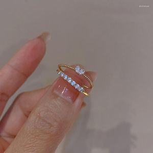 Fedi nuziali Fashion Weave Crystal Heart Shaped Cute Band per le donne Gold Color Engagement Female Party Ring Gift Jewerly