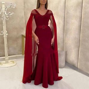 Bourgogne Arabic Evening Dresses Crystal Pärled sjöjungfrun Långa ärmar Elegant formell promklänning plus storlek kvinnliga festklänningar Robe de 176w