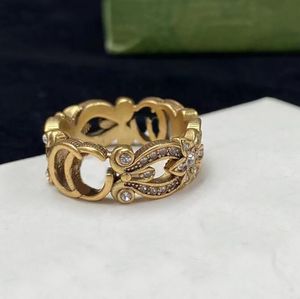 Modedesigner-Markenringe für Damen, klassischer Kristall, Buchstabe Gold, versilbert, Liebe, Hochzeit, Schmuckzubehör, Ring, feine Schnitzerei, Fingerring