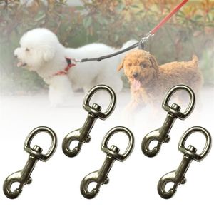 Dog Collars Leashes 5PCSスイベル屋外キーチェーンスナップフックバックルホームクラスプキャンプペットクリップカラビナスプリング多目的ACC312R