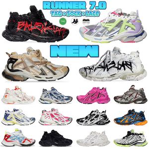 Sapatos de caminhada femininos masculinos 2023 Paris Runner 7.0 Graffiti Trainers Preto Branco Rosa amarelo azul vermelho Designer de tendências Jogging 7s famosos esportes vintage tênis ao ar livre