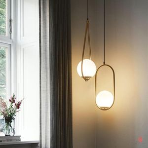 Modern Glass Ball Pendant Lights Globe Hanging Lights Matsal Inomhus Hemkök fixturer Pendant Lamp Ljusarmaturer182i