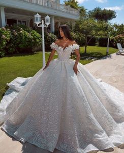 Luxury Ball Gown Wedding Dresses Sleeveless V Neck Off Shoulder Beads Sequins Applique Ruffles Plus Size 3D Lace Zipper Bridal Gowns Custom Made Vestido de novia