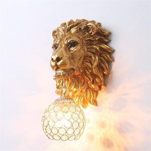 Vägglampa europeisk stil harts guld små lejon lampor sovrum badrum deco sconces lampor gång lyx vardagsrum fixturer