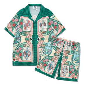 Tute da uomo Carta da gioco Joker Camicia stampata e set corto Uomo 2023 Stile hawaiano Vacanze Due pezzi Abbinamenti Abiti Uomo Abito estivo 230720