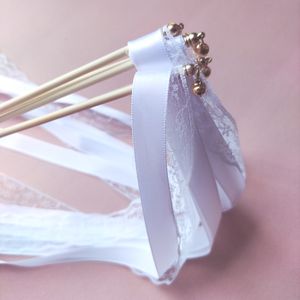 Banner Flags 50Pcs White Lace Ribbon Wedding Wands with Gold Bell 20pcs Wedding Ribbon Fairy Stick Twirling Streamers Party Prop Wands 230720