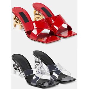 Sandali da donna di lusso Pelle laccata lucida PVC Banda stretta Pantofole con tacco alto Croce Testa quadrata Spettacolo estivo femminile moderno e fascino sexy EU35-41