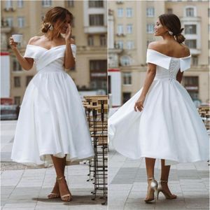 Vestidos de noiva simples com comprimento de chá fora do ombro branco marfim cetim linha A vestidos de noiva curto praia tamanho grande vestido de casamento barato 210D