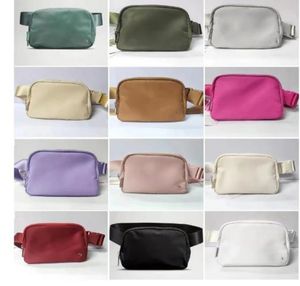 2023 nova mulher em todos os lugares bolsa de cinto de luxo feminina náilon pochetes designer bolsa de peito de qualidade espelhada bolsa de ombro yoga corpo transversal bolsa de cintura