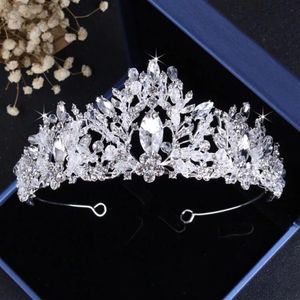 Handgjorda kvällsfest tillbehör märke Silver Bridal Wedding Crystal Crown Rhinestone Hair Headband Headpiece Tiara Prom Pageant314h