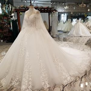 2019 Luxury Dubai Arabic Crystals A Line Wedding Dresses With Shawls Long Sleeves High Neck Lace Appliqued Plus Size Bridal Gown319g