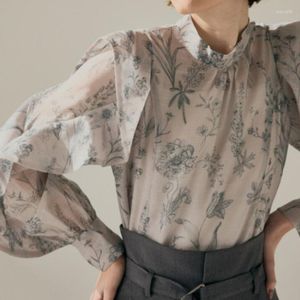 Kvinnors blusar Spring 2023 Ruffled långärmad tröjor