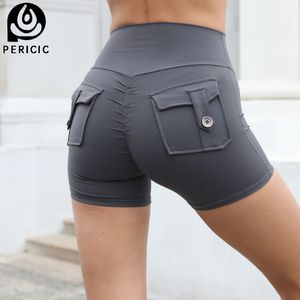 Pantaloncini cargo da yoga con tasca con bottoni Pantaloncini da palestra da donna Scrunch Butt Booty Pantaloncini attillati Abbigliamento da allenamento yoga per le donne Pantaloncini fitness 230720