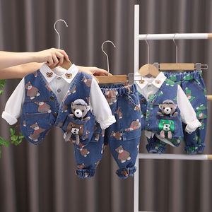 2023 outono menino coreano 3 pçs conjunto de roupas urso desenho animado colete jeans camisa de manga comprida jeans infantil bebê menino terno roupa