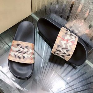 Paris Mens Womens Designer Burbrerer Sandals Slide Slipers Удобные материалы плоские потертости ползунки моды Fashion Foam Runner Обувь