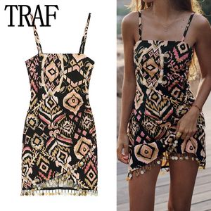 Grundläggande avslappnade klänningar Traf 2023 Vintage Print Mini Dres Summer Slip Woman Backless Sexig kort för Holiday Beach 230721