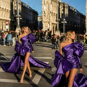 Mor 2021 Kısa Balo Elbiseleri Çıkarılabilir Trenle Uzun Omuz Glitz Pageant Elbiseleri ile Uzun Omuz Gece Elbise