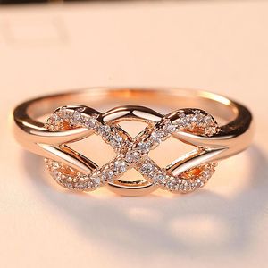 Kobiety Pierścionki zaręczynowe dla kobiet Krążne mikro mikro kryształ ślub ślubny przyjęcie sześcienne cyrkonowe pierścionki