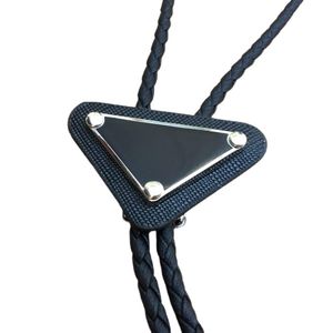 Bow Ties Design Original Western Cowboy Alloy Triangle Triangle Bolo Tie للرجال والنساء شخصية الرقبة أزياء الملحقات 4260459