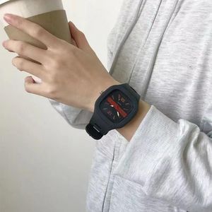 Prosty zegarek dla kobiet wodoodpornych piłki nożnej Big Square Led Digital Sport Watch zegarek Zegar Silikonowe zegarki elektroniczne dla mężczyzn kobiety