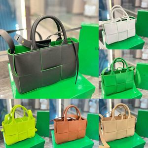 Sıcak dokuma alışveriş çantaları totes 8 renk tote çanta yaz yeni tasarımcı çanta deri omuz tutamak crossbody çanta kadın lüks tasarımcılar çanta çanta 221227
