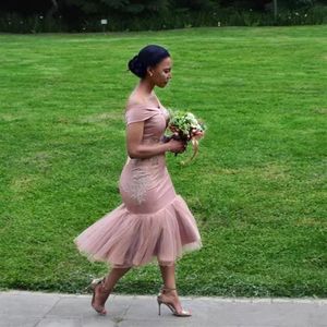 New Tea-Length Pink Bridesmaid Dresses Satin Appliques Off Shoulder Mermaid Maid Of Honor Dresses arabic Plus Size235o