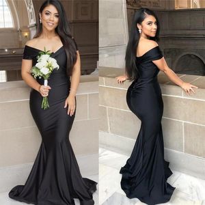 Yeni Siyah Denizkızı Nedime Elbiseleri 2019 Kapalı Omuz Dürüklü Fermuarı Arka Uzun Long Maid of Honor Prom Dress297h