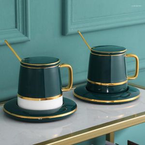 Tassen Untertassen Smaragdfarbene Keramik Geschenktasse Kaffee mit Deckel Löffel Luxus Paar Tasse und Untertasse Set Milchtee